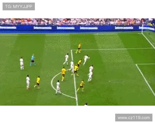 见证8号传人破门，克罗斯现场观看皇马vs比利亚雷亚尔